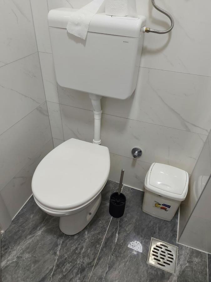 Apartman Mikikiki Belgrado Exterior foto